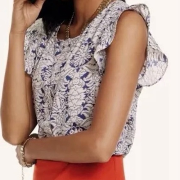 CAbi Style 3074 Stevie Flutter Sleeve Top Size S - Picture 2 of 10